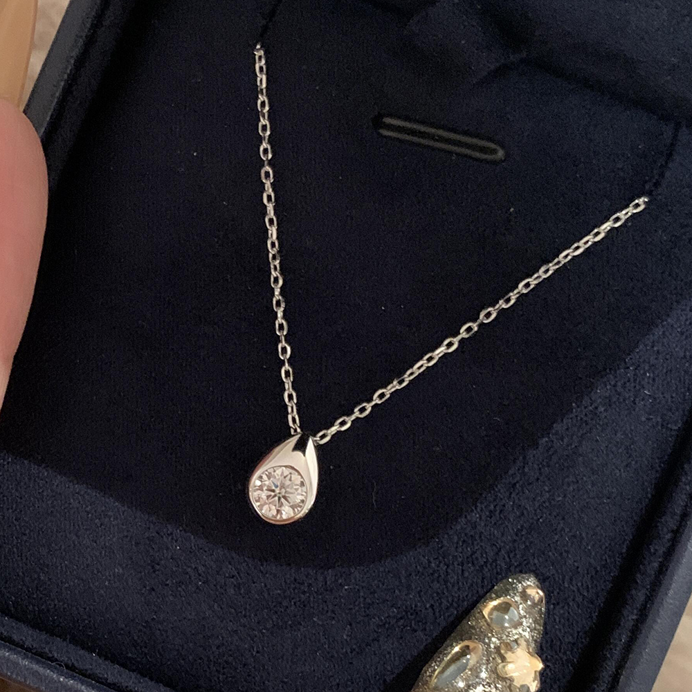 0.3/0.5CT Solitaire Diamond Mo - Bezels Set Pendant のレビューと価格