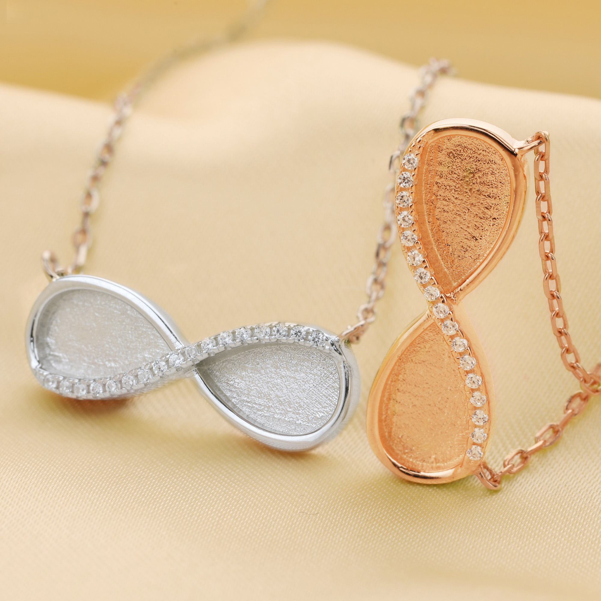 Keepsake Mother Milk Resin Inf - Bezels Set Pendant のレビューと価格