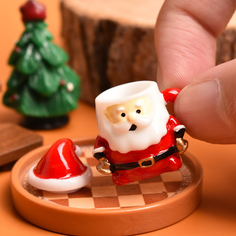 Mini Santa Teacup Ornament - R - Crafting Resin のレビューと価格