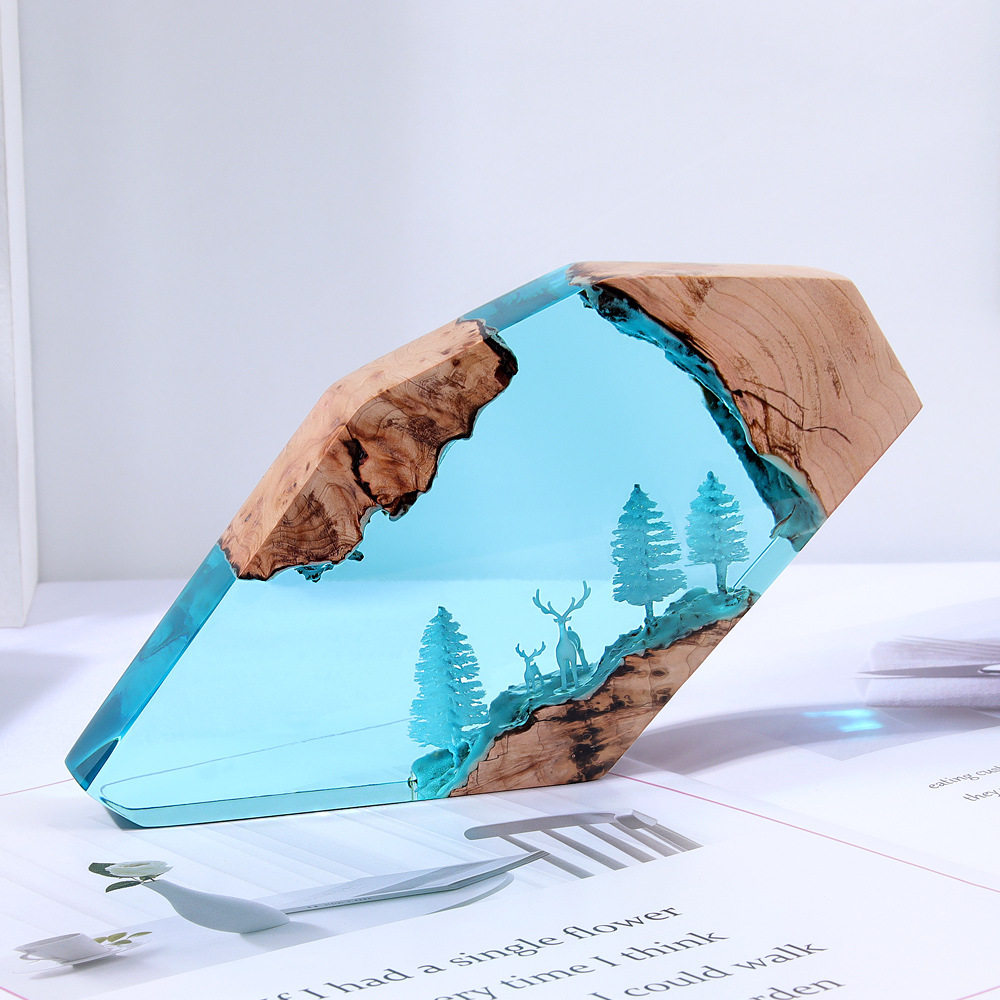 Forest Fairy Deer Desktop Art  - Crafting Resin のレビューと価格